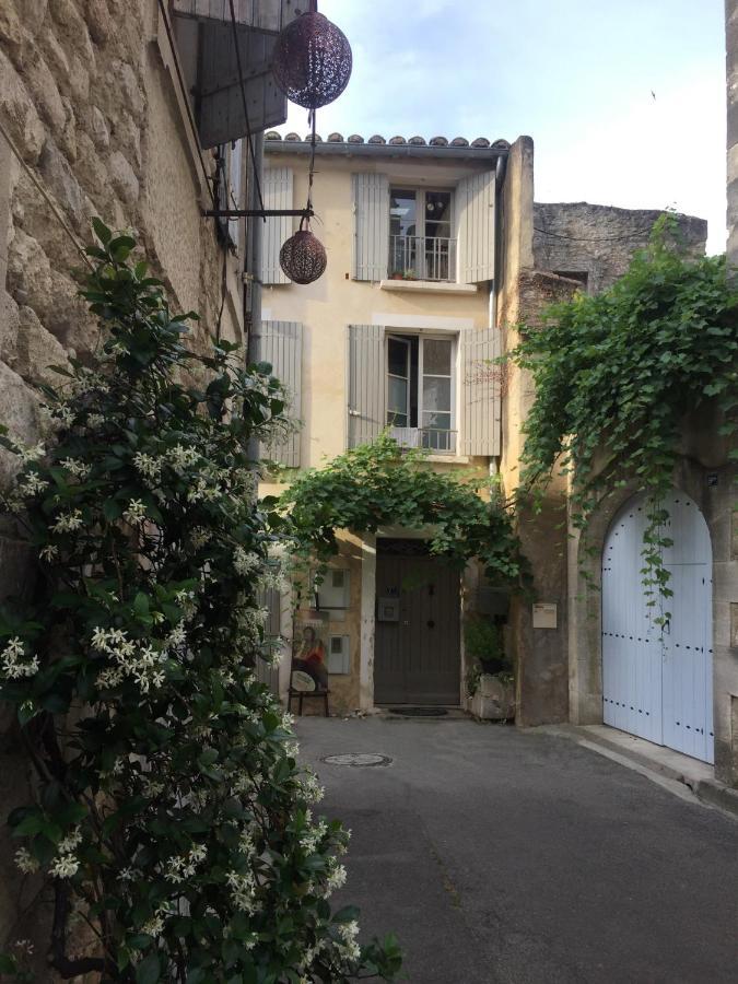 Le Lapin Blanc Saint-Rémy-de-Provence Exterior foto