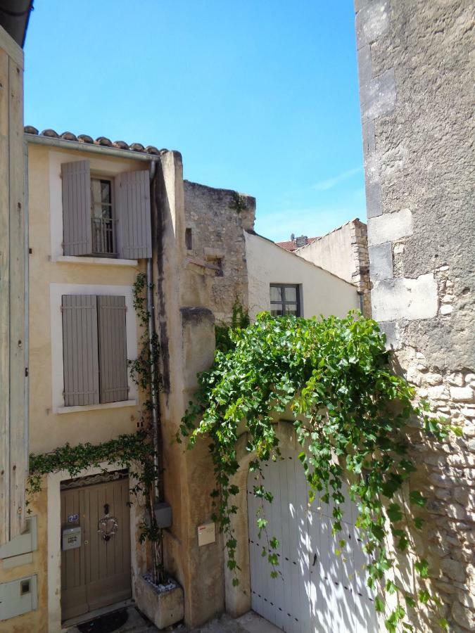 Le Lapin Blanc Saint-Rémy-de-Provence Exterior foto